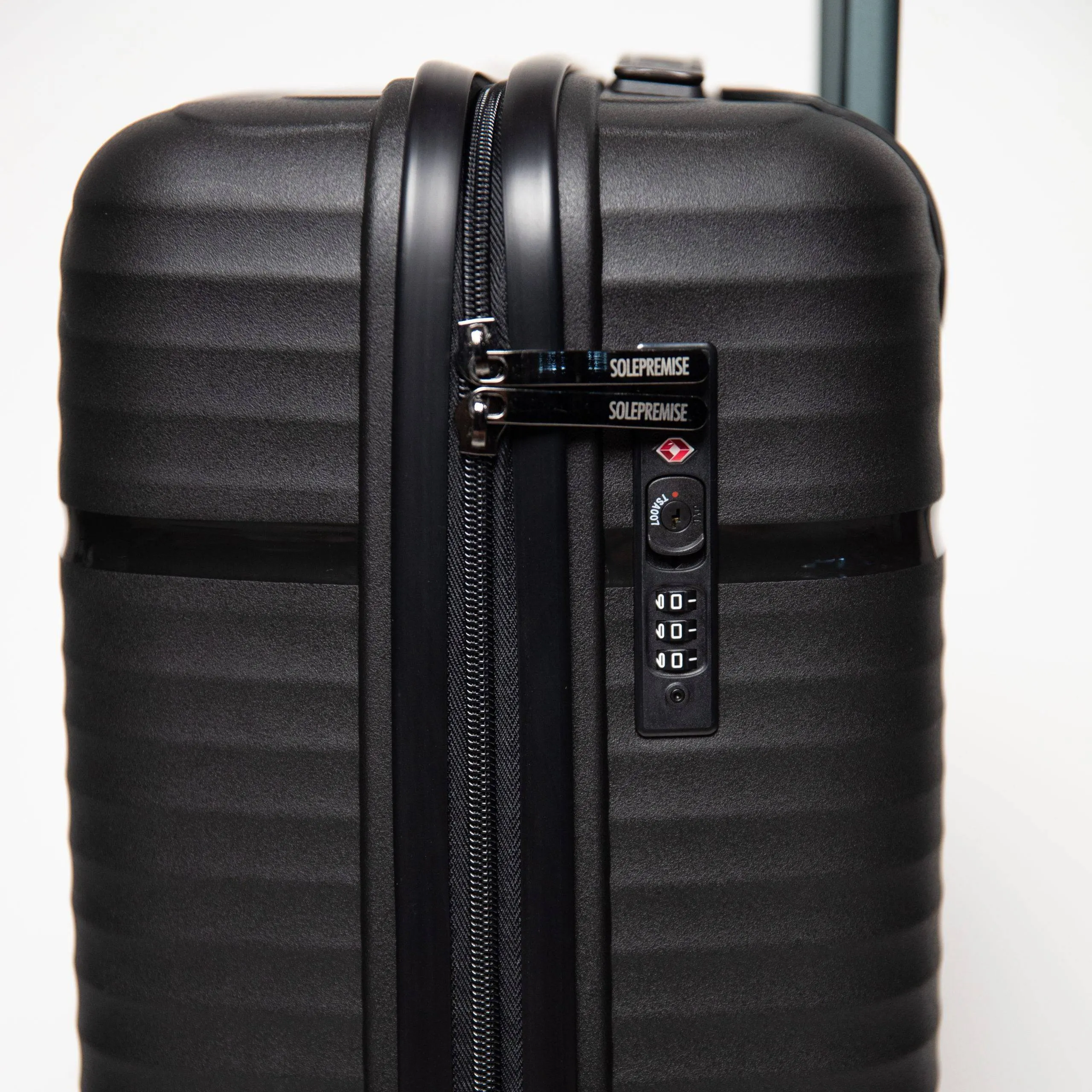 Hardcase Roller Luggage 28' with 360° Wheels & TSA Lock