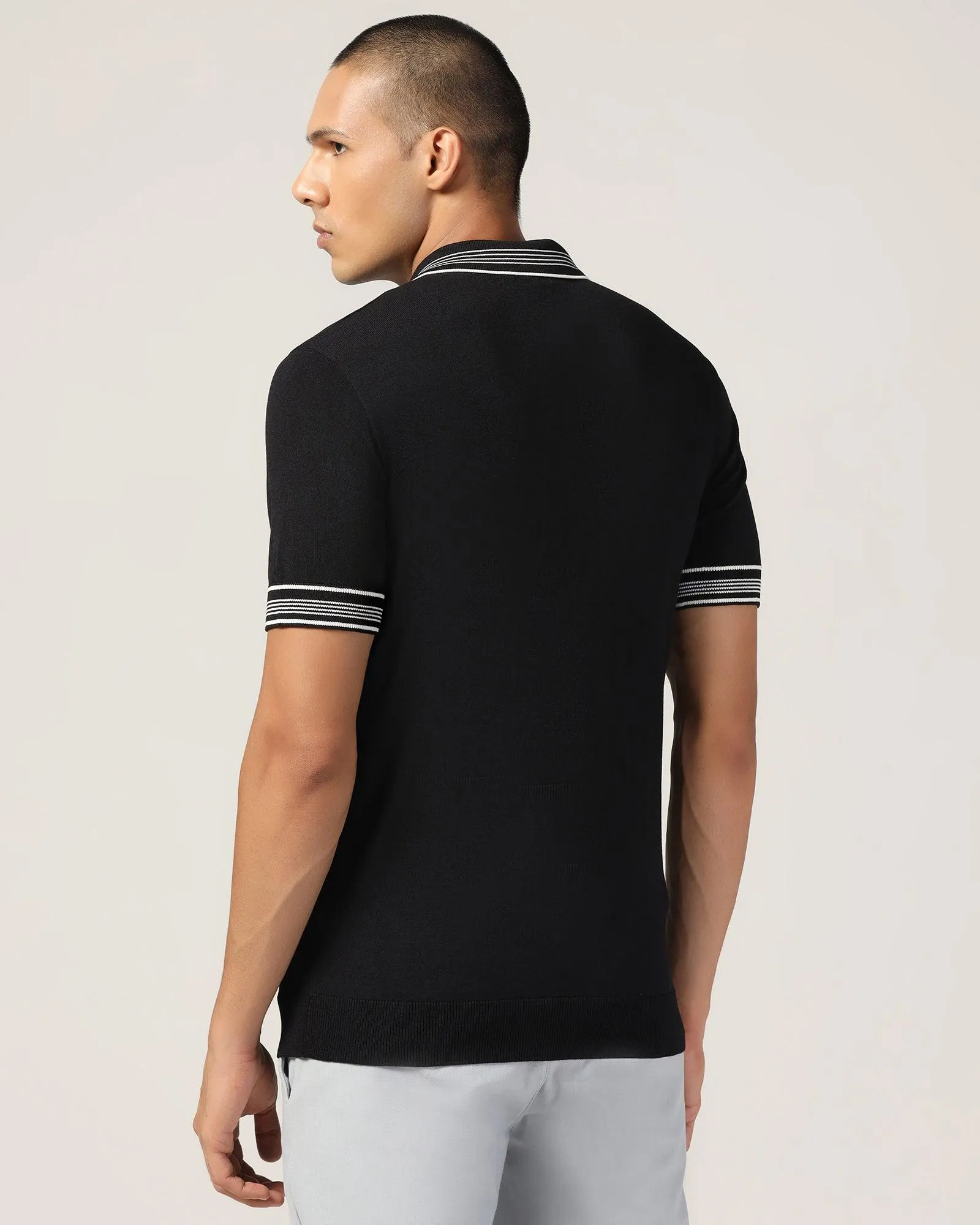 Polo Black Solid T-Shirt - Remi