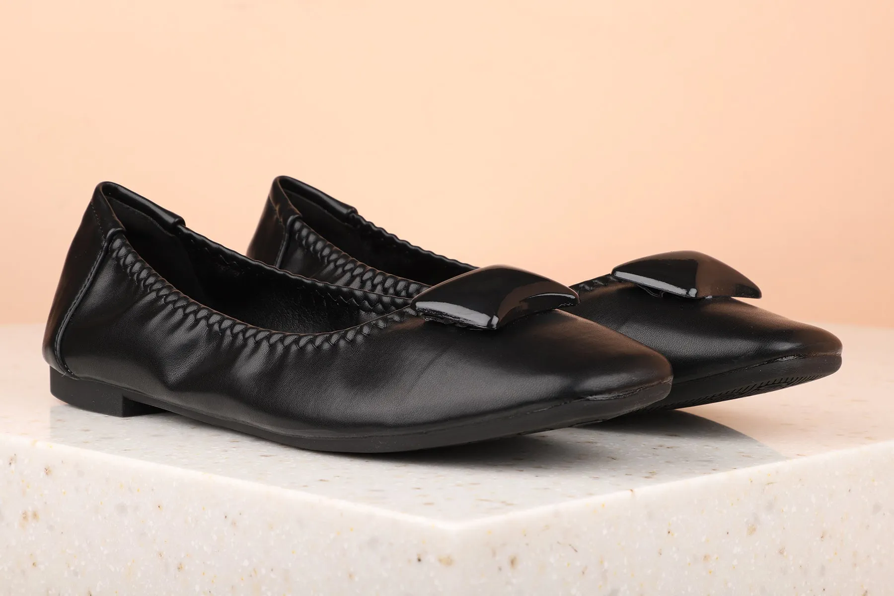 Women Black Solid Ballerinas Flats